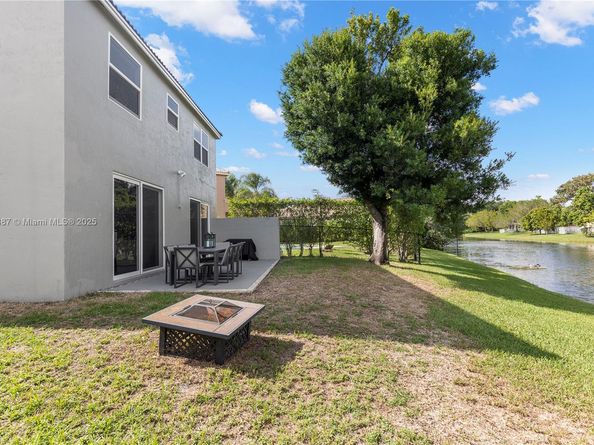 5854 Eagle Cay Cir, Coconut Creek FL 33073