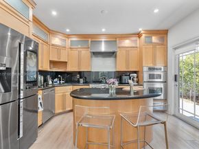 2231 SW 17th St, Miami FL 33145