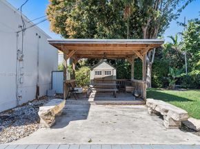 2231 SW 17th St, Miami FL 33145