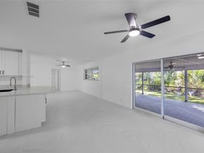 11390 NW 37th St, Coral Springs FL 33065