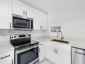 11390 NW 37th St, Coral Springs FL 33065
