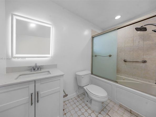 11390 NW 37th St, Coral Springs FL 33065