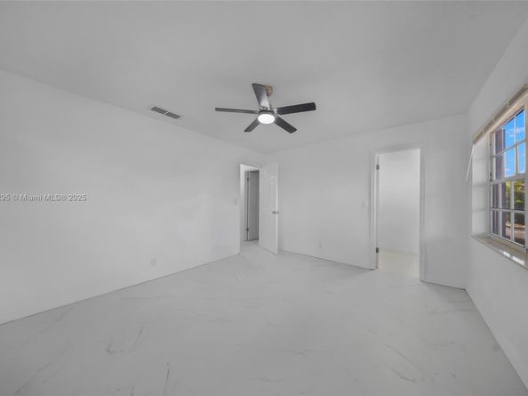 11390 NW 37th St, Coral Springs FL 33065