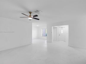 11390 NW 37th St, Coral Springs FL 33065