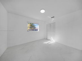 11390 NW 37th St, Coral Springs FL 33065