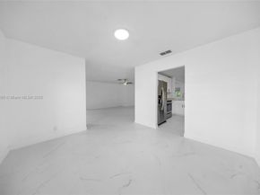 11390 NW 37th St, Coral Springs FL 33065