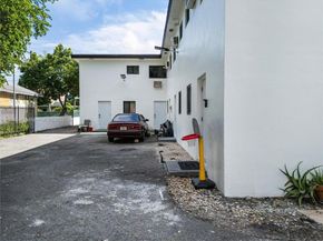 131 NE 77th St, Miami FL 33138