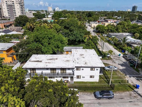 131 NE 77th St, Miami FL 33138