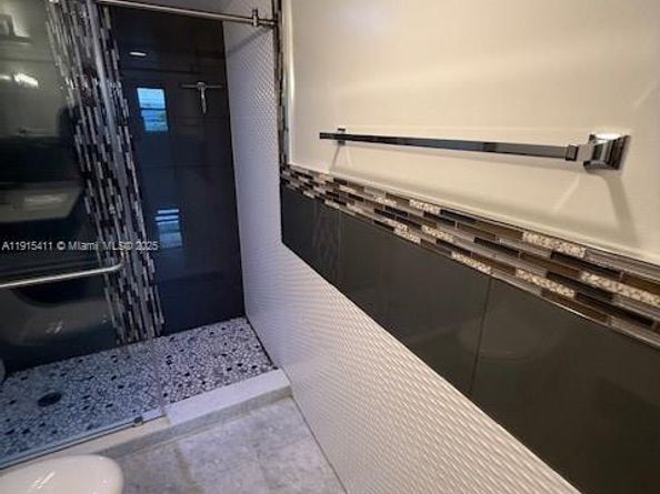 3600 NE 170th St 407, North Miami Beach FL 33160