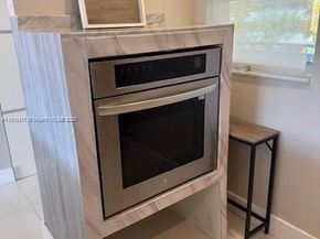 3600 NE 170th St 407, North Miami Beach FL 33160