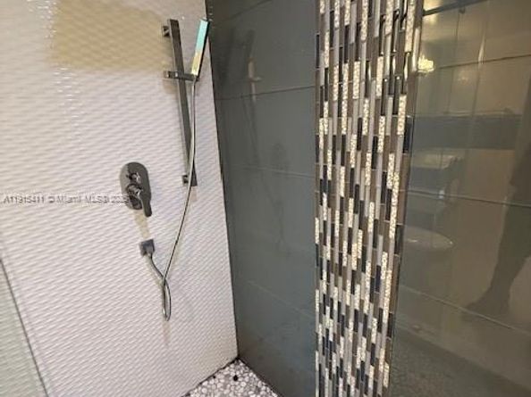 3600 NE 170th St 407, North Miami Beach FL 33160