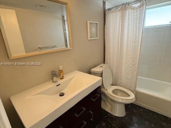 3600 NE 170th St 407, North Miami Beach FL 33160