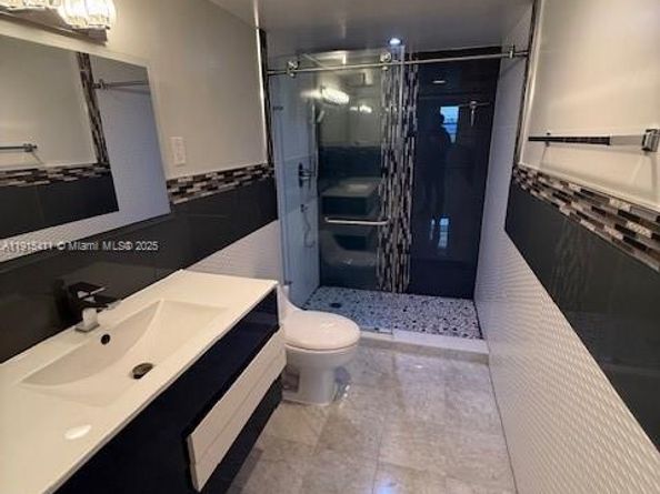 3600 NE 170th St 407, North Miami Beach FL 33160