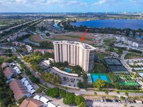 2450 Presidential Way 1607, West Palm Beach FL 33401