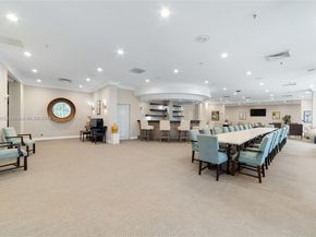 2450 Presidential Way 1607, West Palm Beach FL 33401