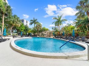 2450 Presidential Way 1607, West Palm Beach FL 33401