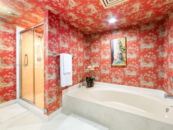 2450 Presidential Way 1607, West Palm Beach FL 33401