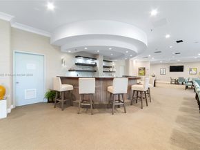2450 Presidential Way 1607, West Palm Beach FL 33401