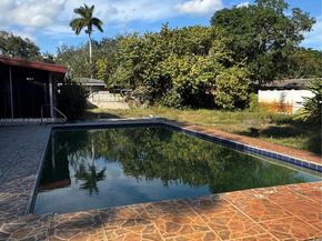 724 Garden Ct, Plantation FL 33317