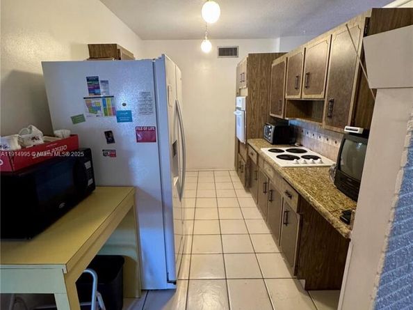 724 Garden Ct, Plantation FL 33317