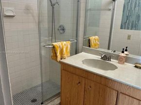 724 Garden Ct, Plantation FL 33317