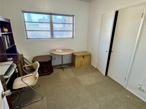 724 Garden Ct, Plantation FL 33317