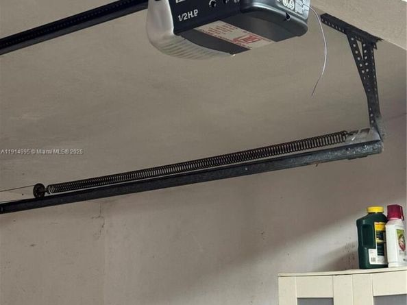 724 Garden Ct, Plantation FL 33317