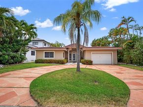 317 S Riverside Dr, Pompano Beach FL 33062