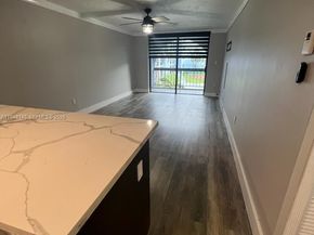 9440 Fontainebleau Blvd 213, Miami FL 33172