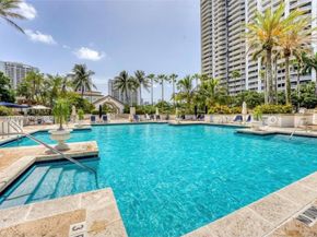 2000 Island Blvd 808, Aventura FL 33160