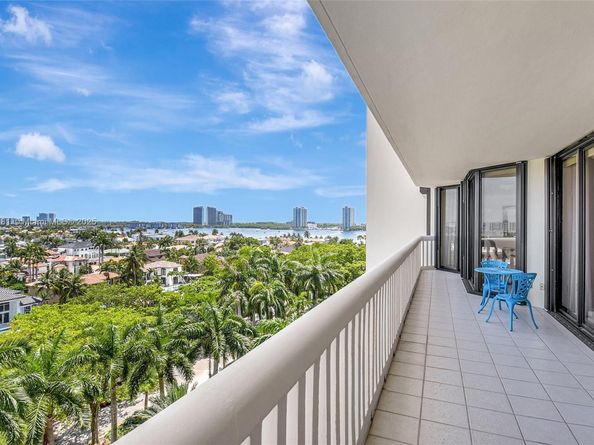 2000 Island Blvd 808, Aventura FL 33160