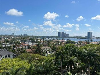 2000 Island Blvd