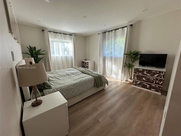 Undisclosed Address #A11887811, Coral Springs FL 33065