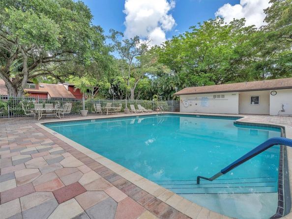 3427 Atlanta Dr, Hollywood FL 33021