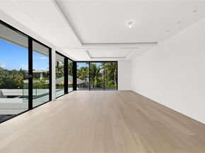 2094 Prairie Ave, Miami Beach FL 33139