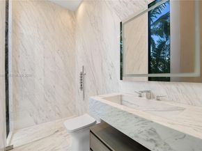2094 Prairie Ave, Miami Beach FL 33139