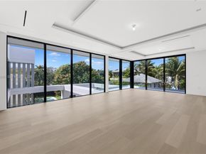 2094 Prairie Ave, Miami Beach FL 33139