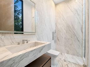 2094 Prairie Ave, Miami Beach FL 33139
