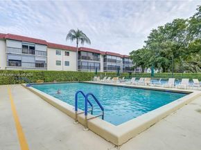 9520 S Hollybrook Lake Dr 205, Pembroke Pines FL 33025