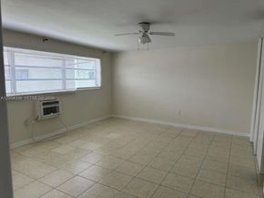 11925 NE 19th Dr 8, North Miami FL 33181