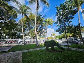 557 Michigan Ave 211 W/PARKING, Miami Beach FL 33139