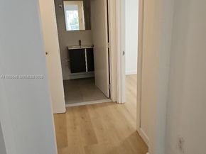 557 Michigan Ave 211 W/PARKING, Miami Beach FL 33139