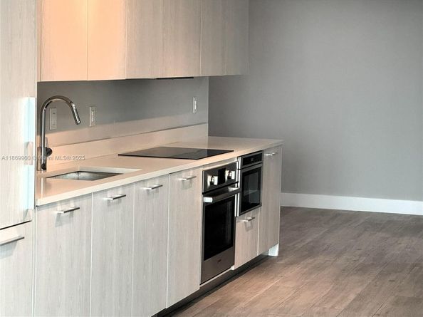 Undisclosed Address #A11869900, Miami FL 33137