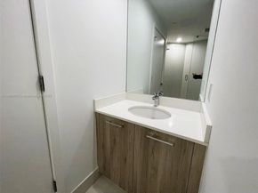 Undisclosed Address #A11869900, Miami FL 33137