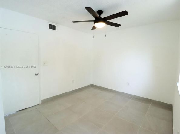 14010 NE 3rd Ct 1, Miami FL 33161