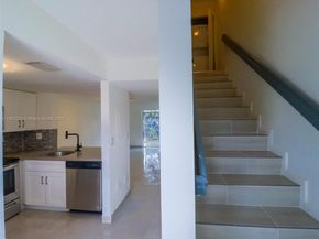 14010 NE 3rd Ct 1, Miami FL 33161