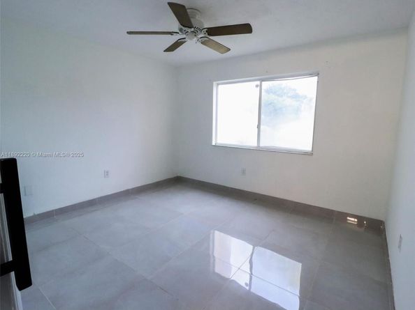 14010 NE 3rd Ct 1, Miami FL 33161