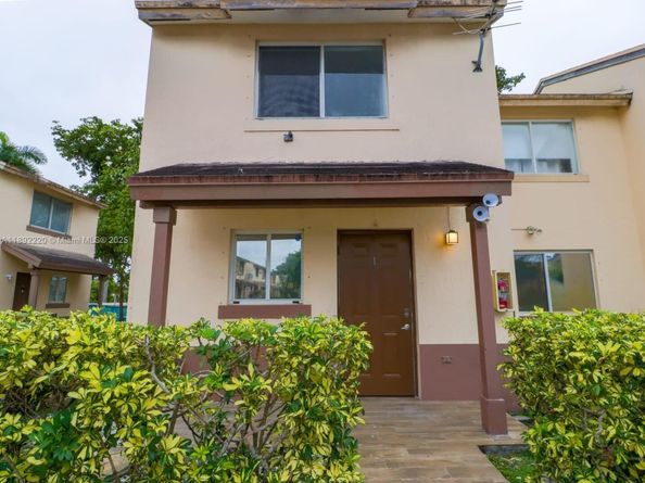 14010 NE 3rd Ct 1, Miami FL 33161