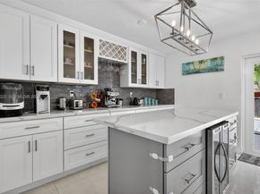 18198 NW 61st Ct, Hialeah FL 33015
