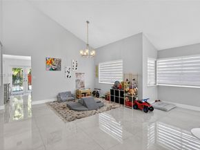 18198 NW 61st Ct, Hialeah FL 33015